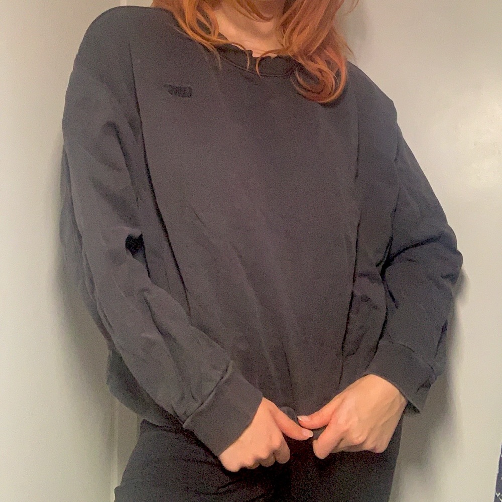 LEVIS ❤️ Grey crewneck sweater